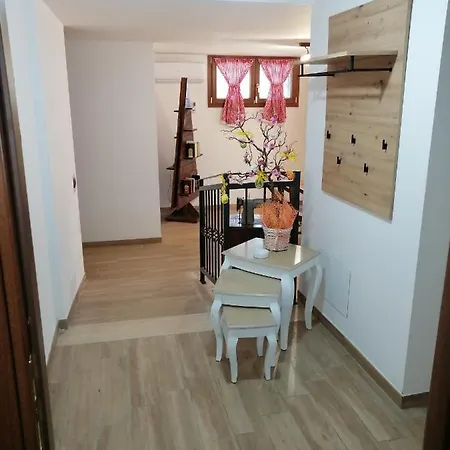 Apartment La Casa Del Borgo-intero *